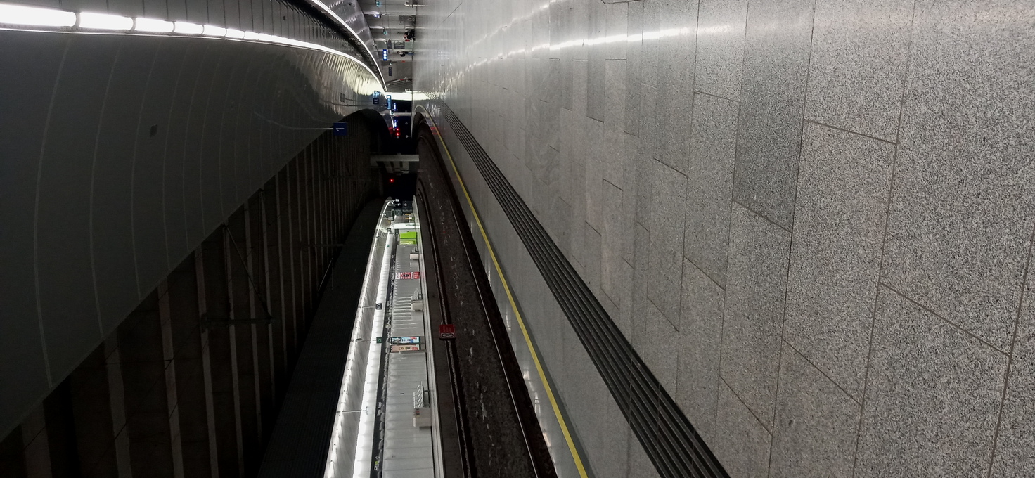 Vienna airport train platform