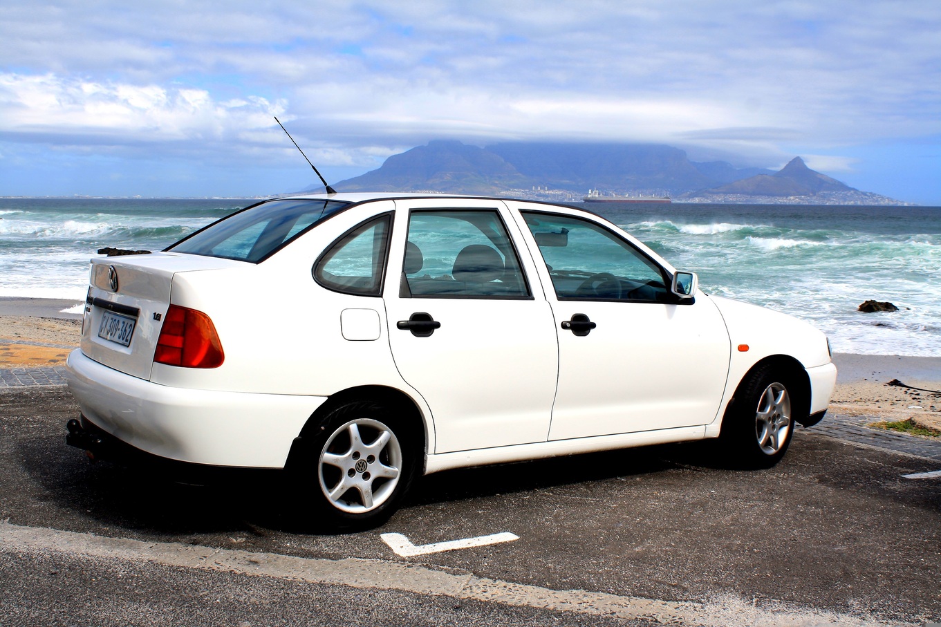 Car hire in Cape Town for tourists